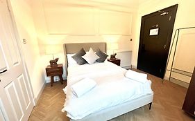 'Mac' In Allandale Aparthotel